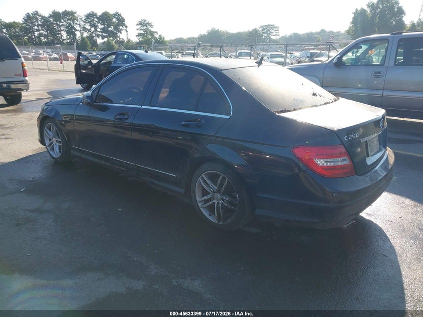 2013 Mercedes-benz C class VIN WDDGF4HB8DF971217 IAAI salvage auction — NORMAL WEAR, Clear (Georgia), sold $525 on 2026-07-29 (photo 3)