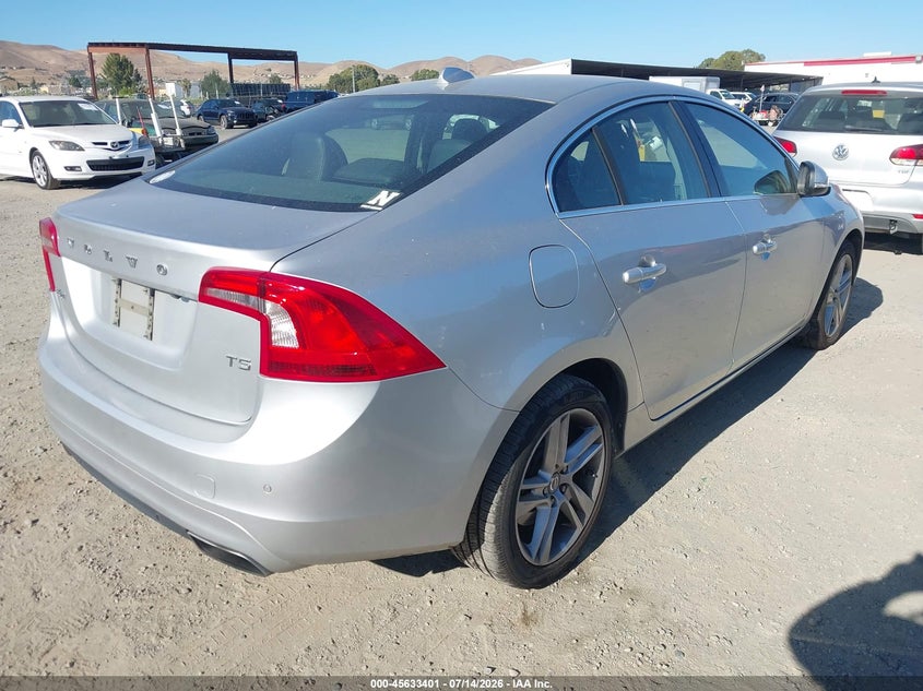 2014 Volvo S60 VIN YV1612FS4E2276831 IAAI salvage auction — NORMAL WEAR, Clear - Dealer Only (California), sold $800 on 2026-07-23 (photo 4)