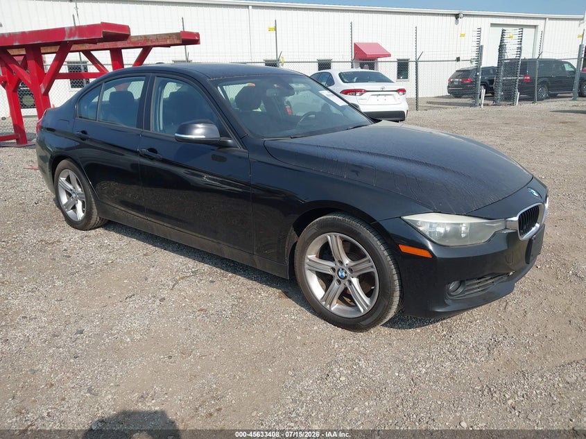 2013 BMW 3 series VIN WBA3B5C57DF598924 IAAI salvage auction — NORMAL WEAR, Clear (Indiana), sold $450 on 2026-07-29 (photo 1)