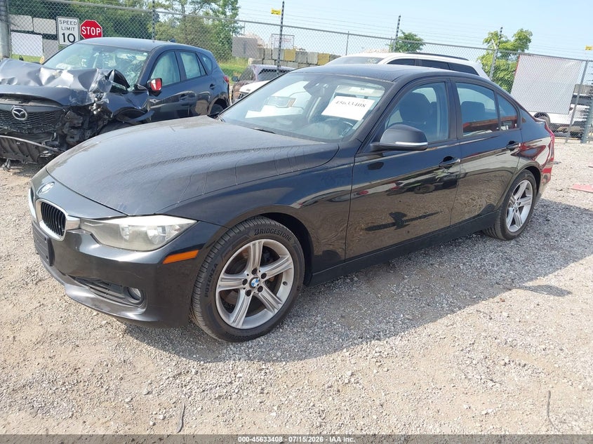 2013 BMW 3 series VIN WBA3B5C57DF598924 IAAI salvage auction — NORMAL WEAR, Clear (Indiana), sold $450 on 2026-07-29 (photo 2)