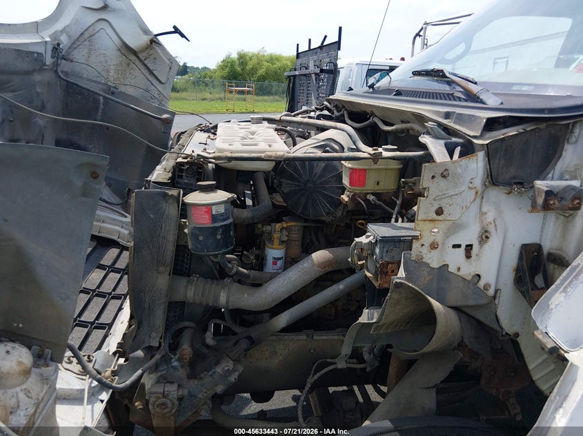 2000 Ford F-650 VIN 3FDNF652XYMA63130 IAAI salvage auction — LEFT FRONT, Clear (New York), sold $1,150 on 2026-09-02 (photo 9)