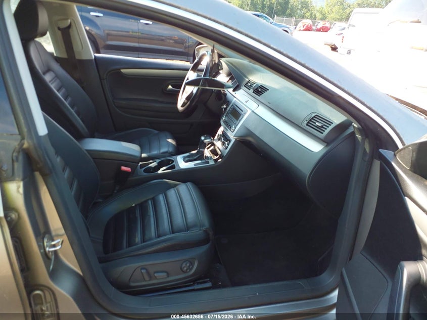 2009 Volkswagen Cc VIN WVWML73C49E531158 IAAI salvage auction — NORMAL WEAR, Clear (New Jersey), sold $700 on 2026-07-23 (photo 5)