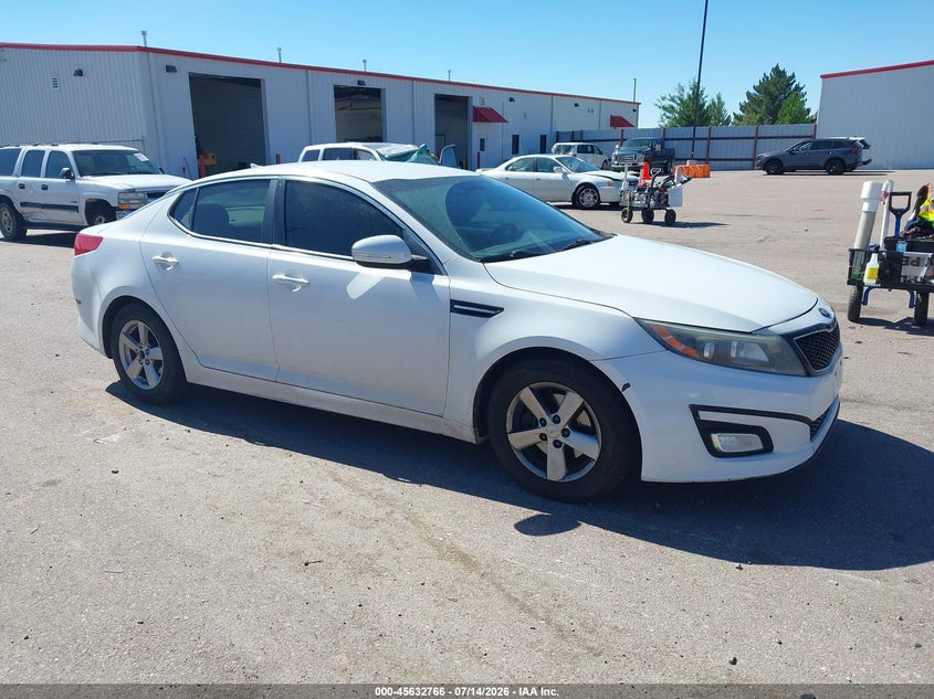 2015 Kia Optima VIN 5XXGM4A71FG366580 IAAI salvage auction — NORMAL WEAR, Clear (Colorado), sold $550 on 2026-07-29 (photo 1)