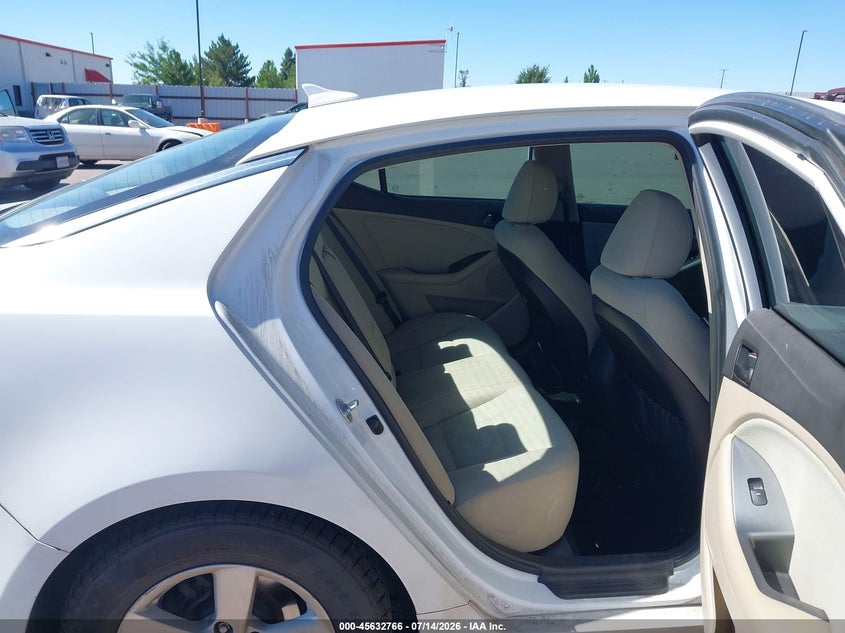 2015 Kia Optima VIN 5XXGM4A71FG366580 IAAI salvage auction — NORMAL WEAR, Clear (Colorado), sold $550 on 2026-07-29 (photo 8)