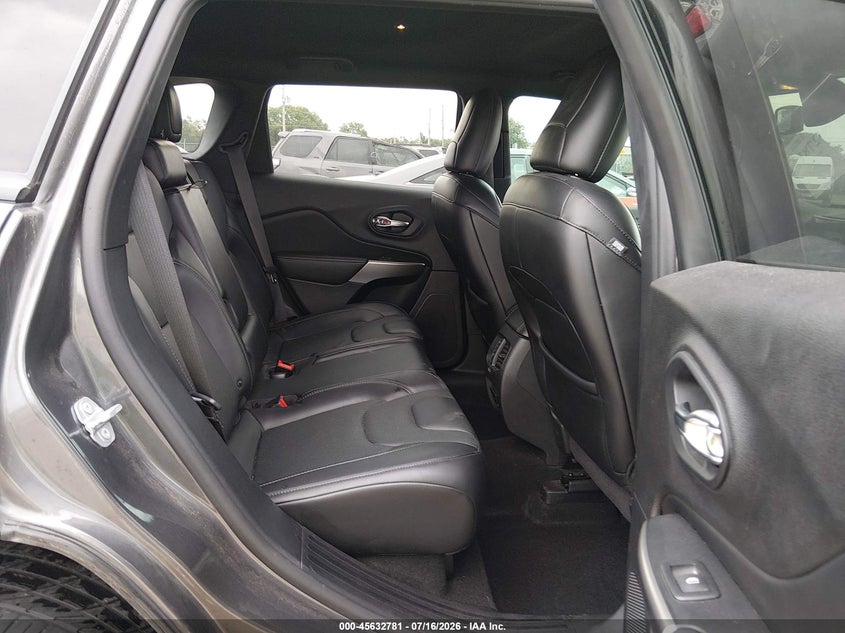 2019 Jeep Cherokee VIN 1C4PJMDX1KD457003 IAAI salvage auction — HAIL, Salvage Title, sold $5,000 on 2026-08-06 (photo 8)