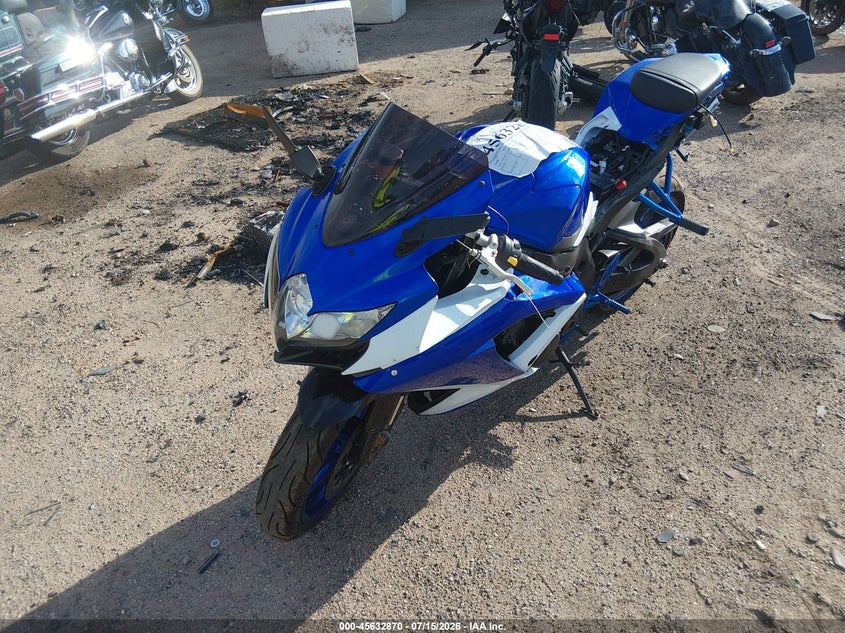 2008 Suzuki Gsx-r750 VIN JS1GR7LA082102538 IAAI salvage auction — RIGHT SIDE, Salvage (Arizona), sold $1,350 on 2026-07-29 (photo 1)