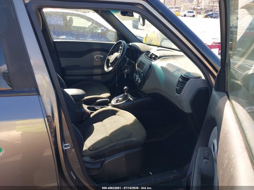2017 Kia Soul VIN KNDJN2A24H7496649 IAAI salvage auction — NORMAL WEAR, Clear - Dealer Only (California), sold $400 on 2026-07-29 (photo 5)