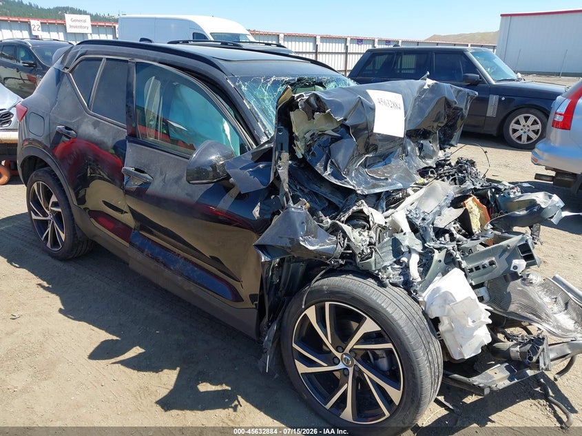 2022 Volvo Xc40 VIN YV4162UM0N2644845 IAAI salvage auction — FRONT END, Salvage Title, sold $975 on 2026-08-18 (photo 1)