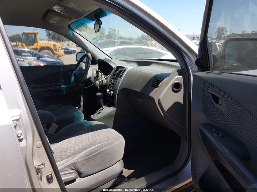 2006 Hyundai Tucson VIN KM8JN12D76U383556 IAAI salvage auction — NORMAL WEAR, Clear-Dealer Only (Arizona), sold $25 on 2026-07-29 (photo 5)