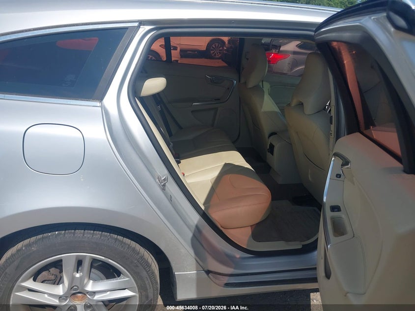 2015 Volvo V60 VIN YV140MEB5F1203160 IAAI salvage auction — LEFT FRONT, Clear (Massachusetts), sold $425 on 2026-07-31 (photo 8)