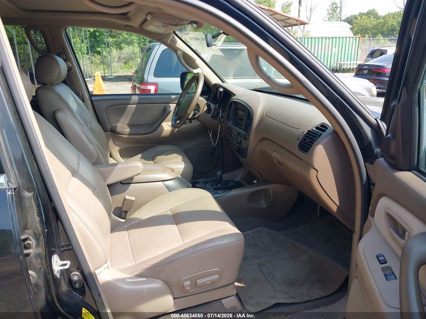 2004 Toyota Sequoia VIN 5TDBT44A84S214103 IAAI salvage auction — NORMAL WEAR, Clear (Maryland), sold $1,075 on 2026-07-28 (photo 5)