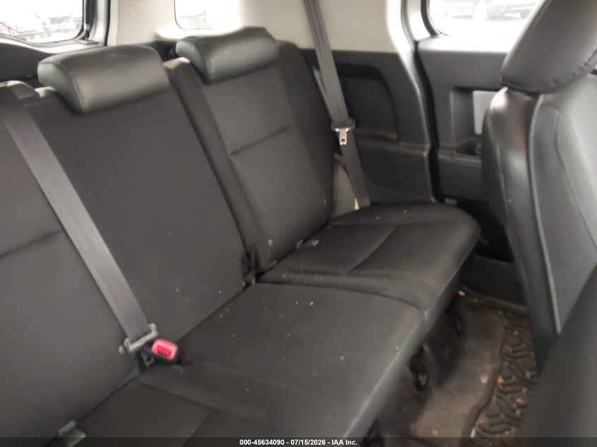 2007 Toyota Fj cruiser VIN JTEBU11FX70062517 IAAI salvage auction — NORMAL WEAR, Clear (New York), sold $3,375 on 2026-07-29 (photo 8)