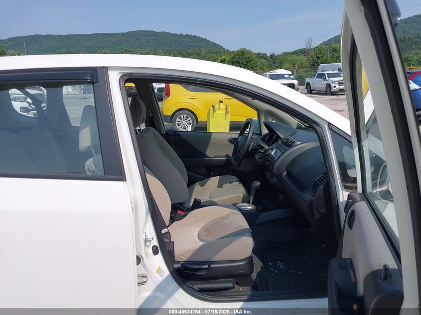 2007 Honda Fit VIN JHMGD38657S021727 IAAI salvage auction — NORMAL WEAR, Clear (Pennsylvania), sold $225 on 2026-07-22 (photo 5)