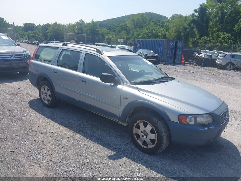 2002 Volvo V70 VIN YV1SZ58D521079384 IAAI salvage auction — NORMAL WEAR, Clear (Virginia), sold $25 on 2026-07-21 (photo 1)