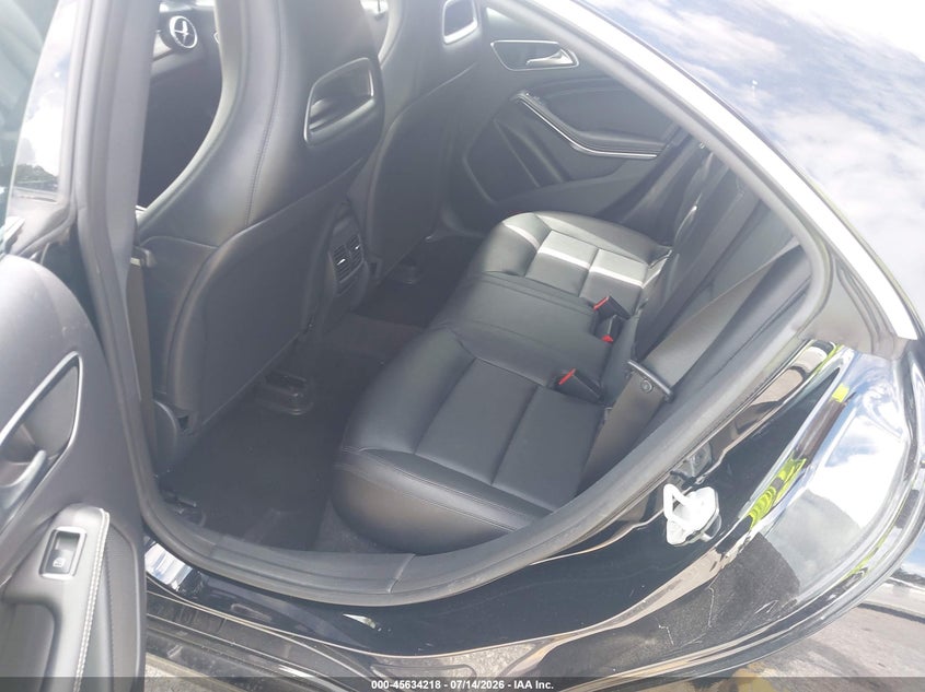 2015 Mercedes-benz Cla-klasse VIN WDDSJ4EB3FN171561 IAAI salvage auction — RIGHT SIDE, Salvage Title, sold $2,450 on 2026-08-12 (photo 8)