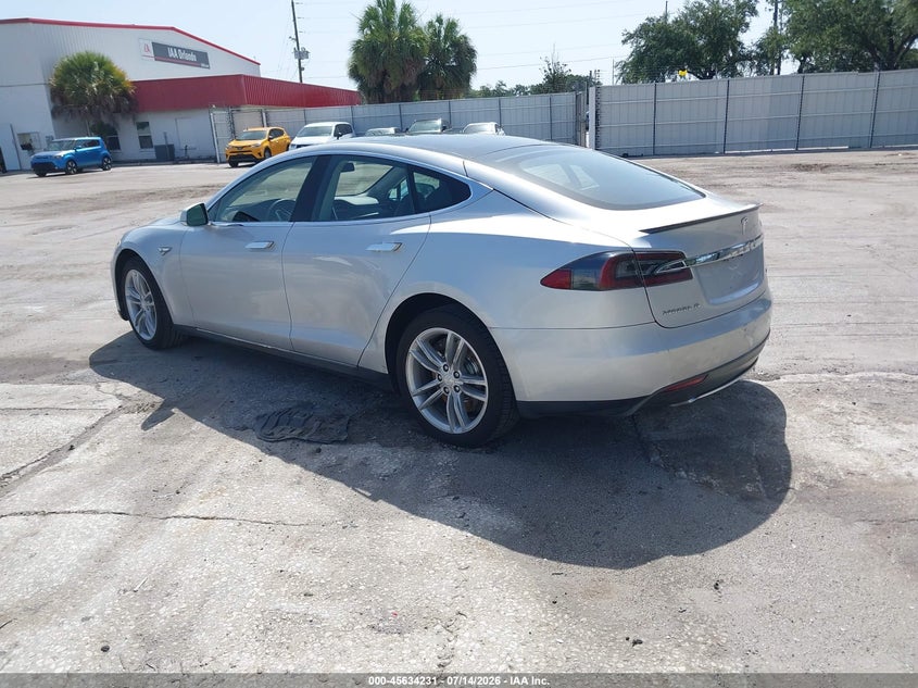 2013 Tesla Model s VIN 5YJSA1DP0DFP06721 IAAI salvage auction — UNKNOWN, Clear (Florida), sold $3,000 on 2026-07-22 (photo 3)