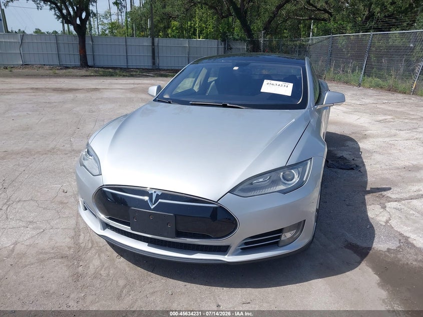 2013 Tesla Model s VIN 5YJSA1DP0DFP06721 IAAI salvage auction — UNKNOWN, Clear (Florida), sold $3,000 on 2026-07-22 (photo 6)