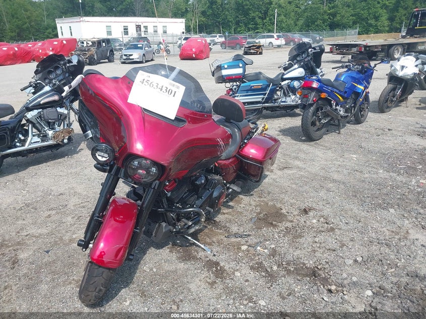 2023 Harley-davidson Street glide VIN 1HD1AEP18PB645019 IAAI salvage auction — ENGINE DAMAGE, Salvage (Massachusetts), sold $11,750 on 2026-08-18 (photo 2)