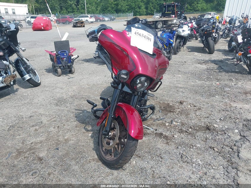 2023 Harley-davidson Street glide VIN 1HD1AEP18PB645019 IAAI salvage auction — ENGINE DAMAGE, Salvage (Massachusetts), sold $11,750 on 2026-08-18 (photo 5)