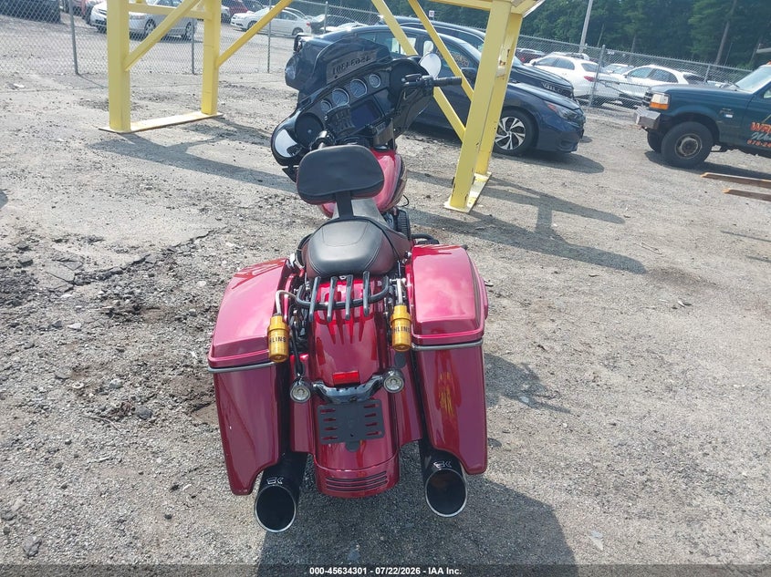2023 Harley-davidson Street glide VIN 1HD1AEP18PB645019 IAAI salvage auction — ENGINE DAMAGE, Salvage (Massachusetts), sold $11,750 on 2026-08-18 (photo 6)