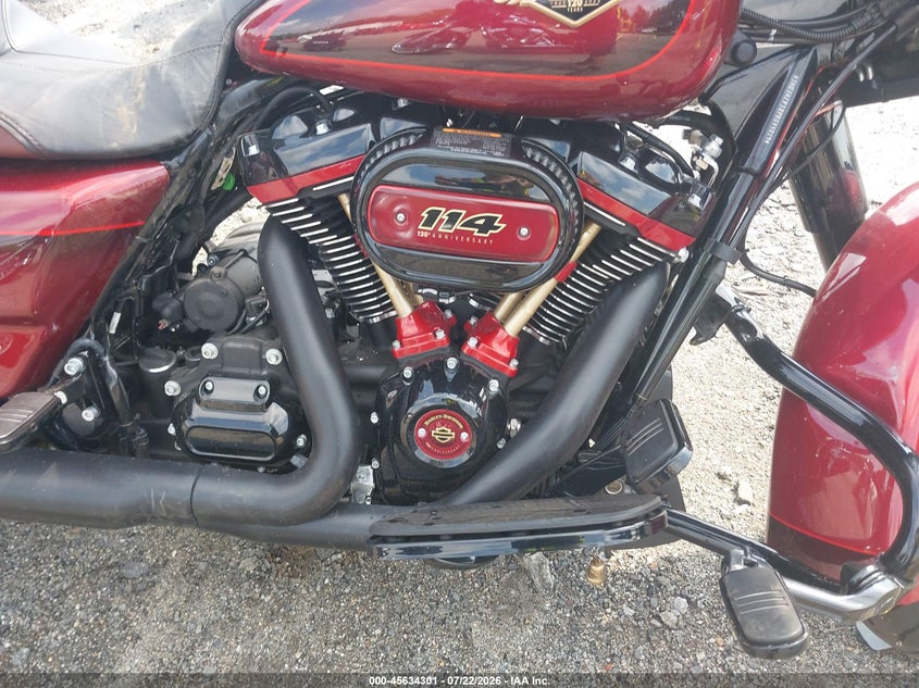 2023 Harley-davidson Street glide VIN 1HD1AEP18PB645019 IAAI salvage auction — ENGINE DAMAGE, Salvage (Massachusetts), sold $11,750 on 2026-08-18 (photo 8)