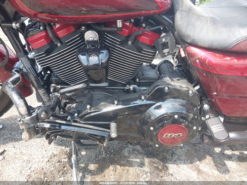 2023 Harley-davidson Street glide VIN 1HD1AEP18PB645019 IAAI salvage auction — ENGINE DAMAGE, Salvage (Massachusetts), sold $11,750 on 2026-08-18 (photo 9)