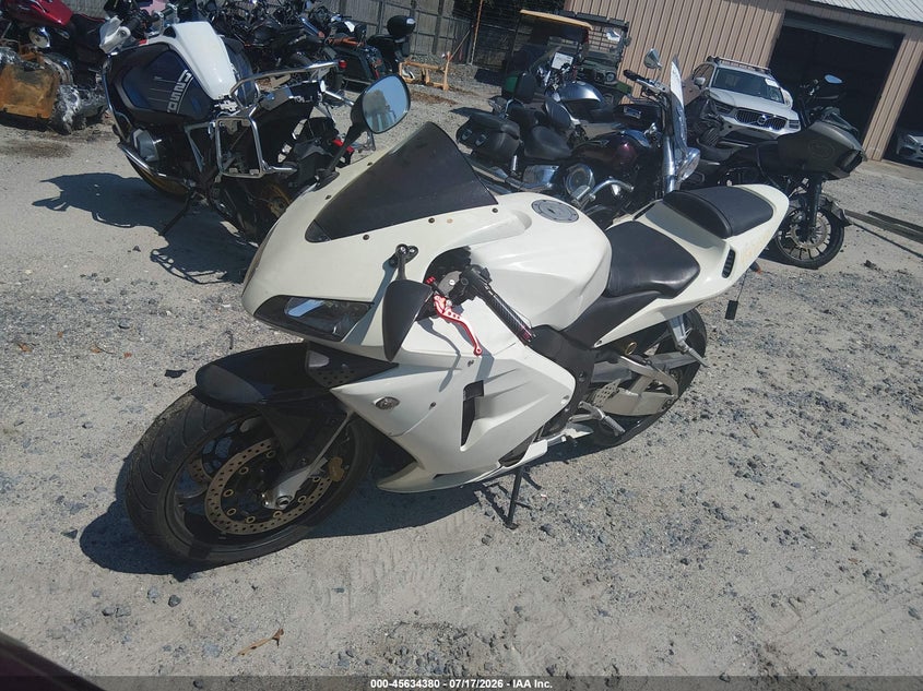 2004 Honda Cbr600 VIN JH2PC37074M106710 IAAI salvage auction — NORMAL WEAR, Clear (South Carolina), sold $475 on 2026-07-28 (photo 2)