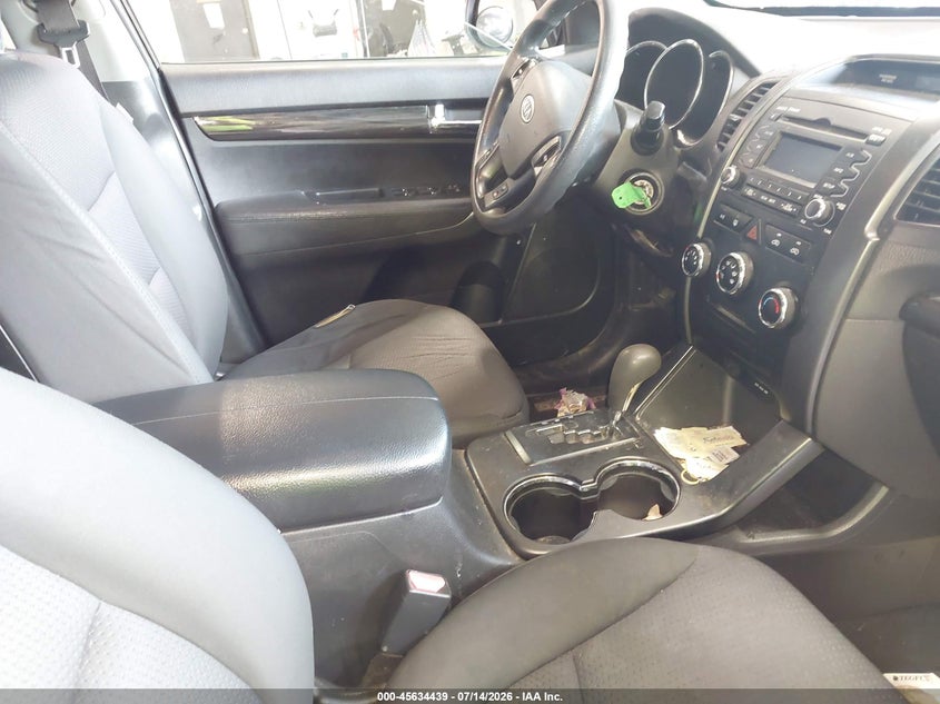 2011 Kia Sorento VIN 5XYKTCA19BG187499 IAAI salvage auction — SIDE, Mv-907A (New York), sold $775 on 2026-08-01 (photo 5)