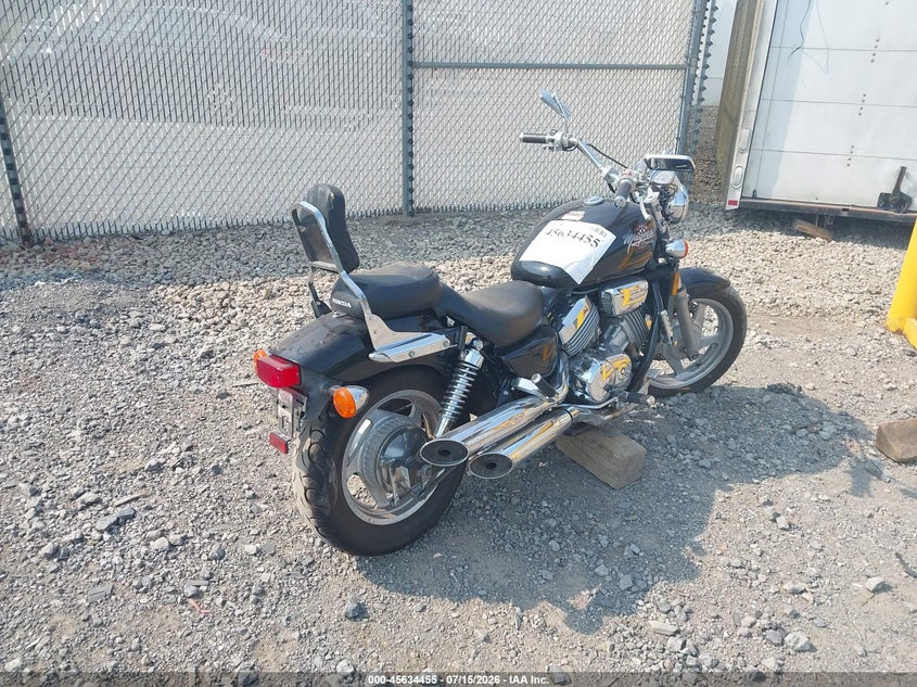1994 Honda Vf750 VIN JH2RC4301RM003908 IAAI salvage auction — LEFT FRONT, Salvage (Pennsylvania), sold $25 on 2026-07-29 (photo 4)