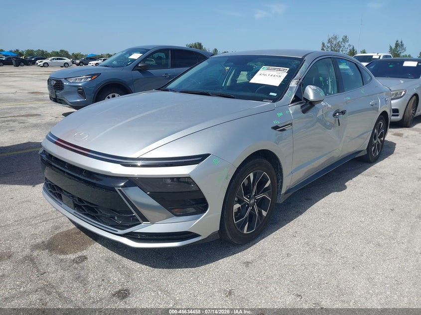 2025 Hyundai Sonata VIN KMHL64JA7SA447475 IAAI salvage auction — SIDE, Salvage Title, sold $10,100 on 2026-07-16 (photo 2)