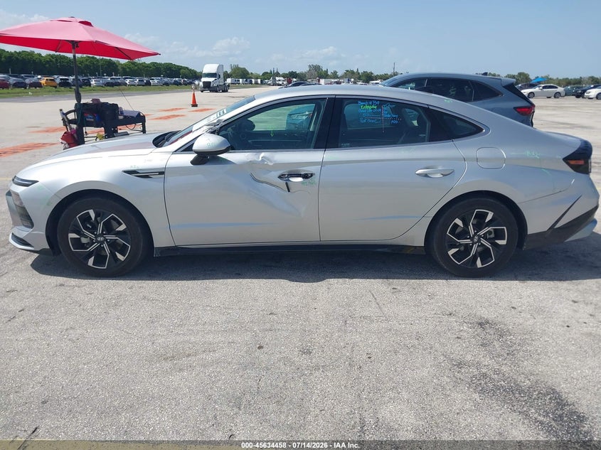 2025 Hyundai Sonata VIN KMHL64JA7SA447475 IAAI salvage auction — SIDE, Salvage Title, sold $10,100 on 2026-07-16 (photo 6)