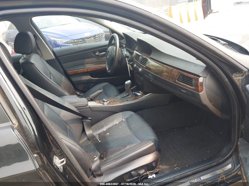 2010 BMW 3 series VIN WBAPK7C52AA460049 IAAI salvage auction — NORMAL WEAR, Clear (Maryland), sold $500 on 2026-07-28 (photo 5)