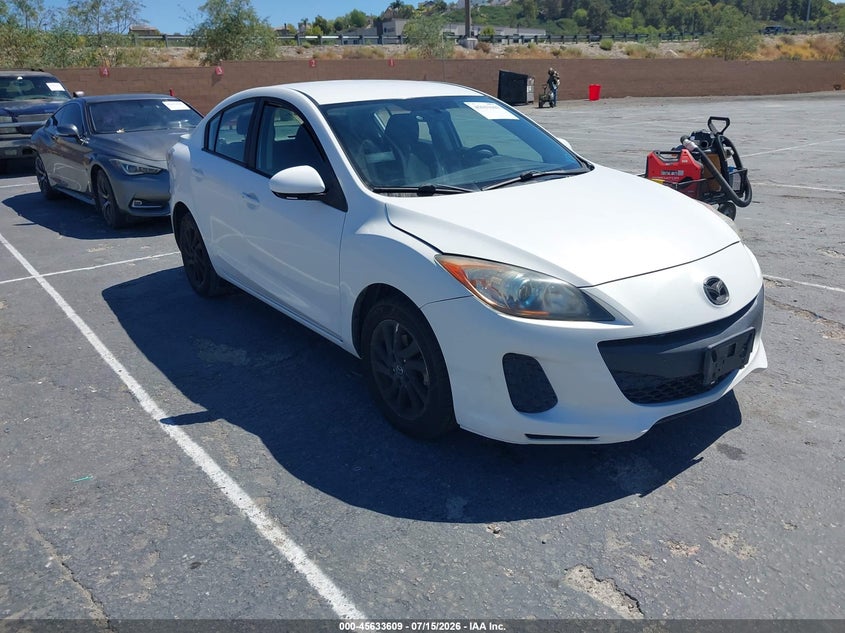 2013 Mazda 3 VIN JM1BL1VP5D1778001 IAAI salvage auction — NORMAL WEAR, Clear (California), sold $325 on 2026-07-29 (photo 1)