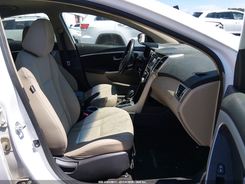 2016 Hyundai Elantra VIN KMHD35LH6GU284207 IAAI salvage auction — NORMAL WEAR, Clear-Dealer Only (Oregon), sold $600 on 2026-07-30 (photo 5)