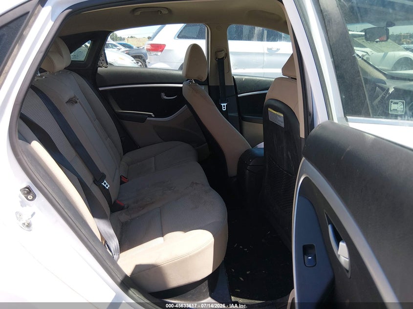 2016 Hyundai Elantra VIN KMHD35LH6GU284207 IAAI salvage auction — NORMAL WEAR, Clear-Dealer Only (Oregon), sold $600 on 2026-07-30 (photo 8)