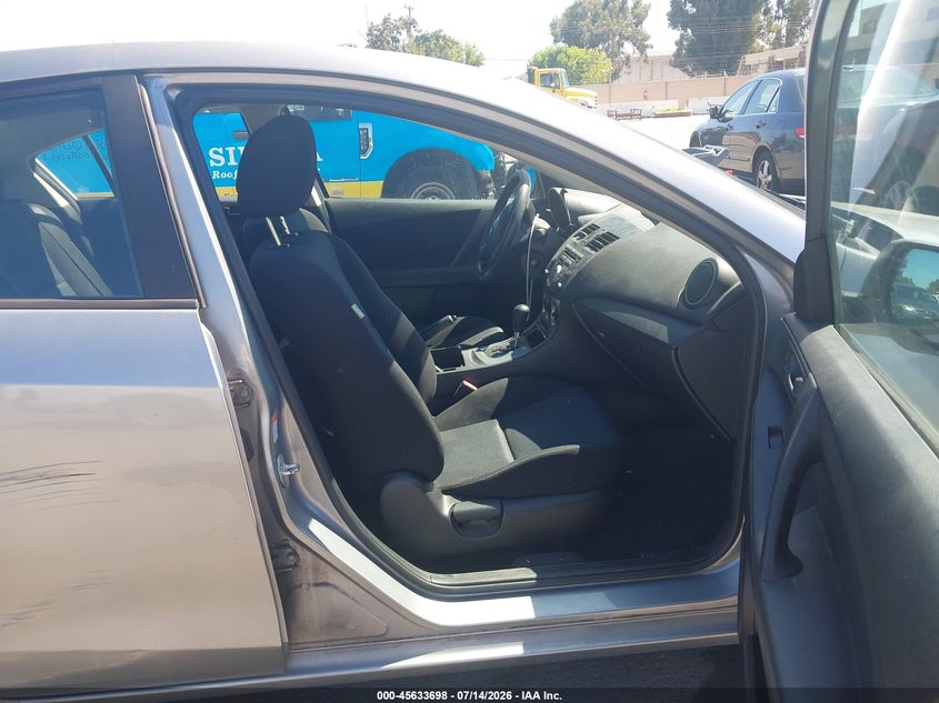 2011 Mazda 3 VIN JM1BL1UG7B1467913 IAAI salvage auction — NORMAL WEAR, Clear - Dealer Only (California), sold $375 on 2026-07-29 (photo 5)