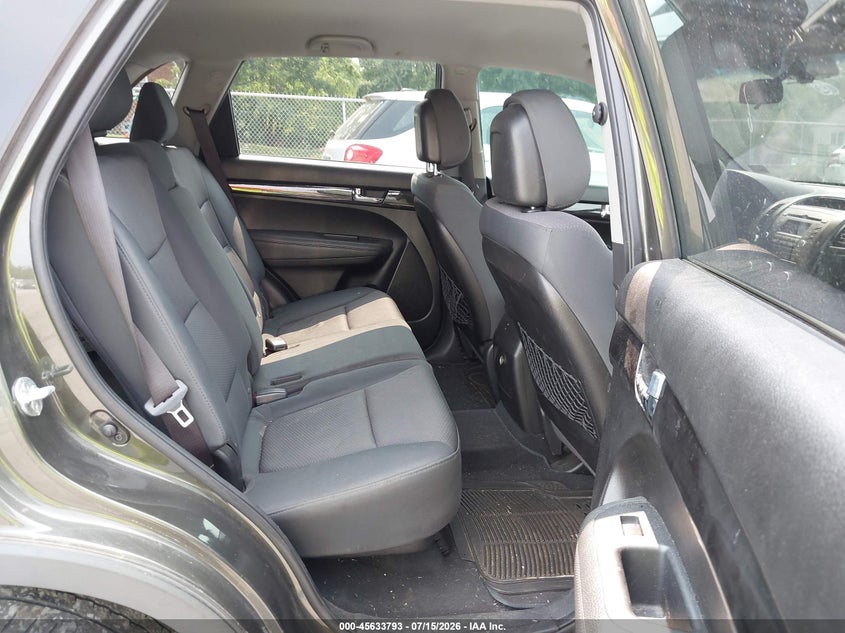 2013 Kia Sorento VIN 5XYKT3A14DG332709 IAAI salvage auction — NORMAL WEAR, Clear (Virginia), sold $1,100 on 2026-07-28 (photo 8)