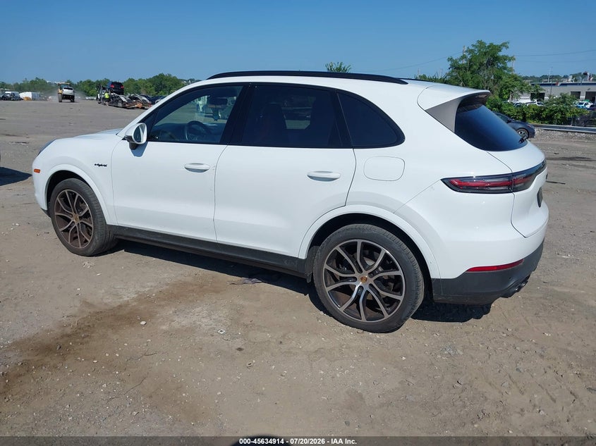 2023 Porsche Cayenne VIN WP1AE2AYXPDA13071 IAAI salvage auction — RIGHT SIDE, Salvage Title, sold $43,650 on 2026-09-11 (photo 3)