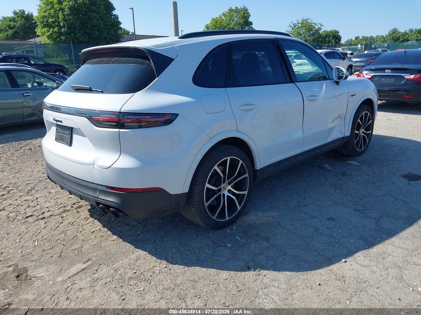 2023 Porsche Cayenne VIN WP1AE2AYXPDA13071 IAAI salvage auction — RIGHT SIDE, Salvage Title, sold $43,650 on 2026-09-11 (photo 4)