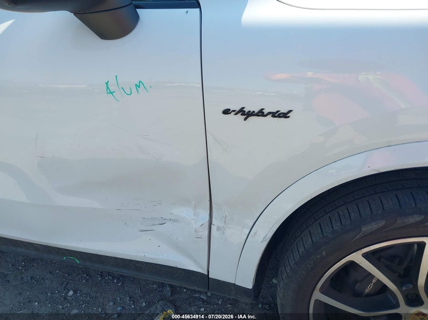 2023 Porsche Cayenne VIN WP1AE2AYXPDA13071 IAAI salvage auction — RIGHT SIDE, Salvage Title, sold $43,650 on 2026-09-11 (photo 6)