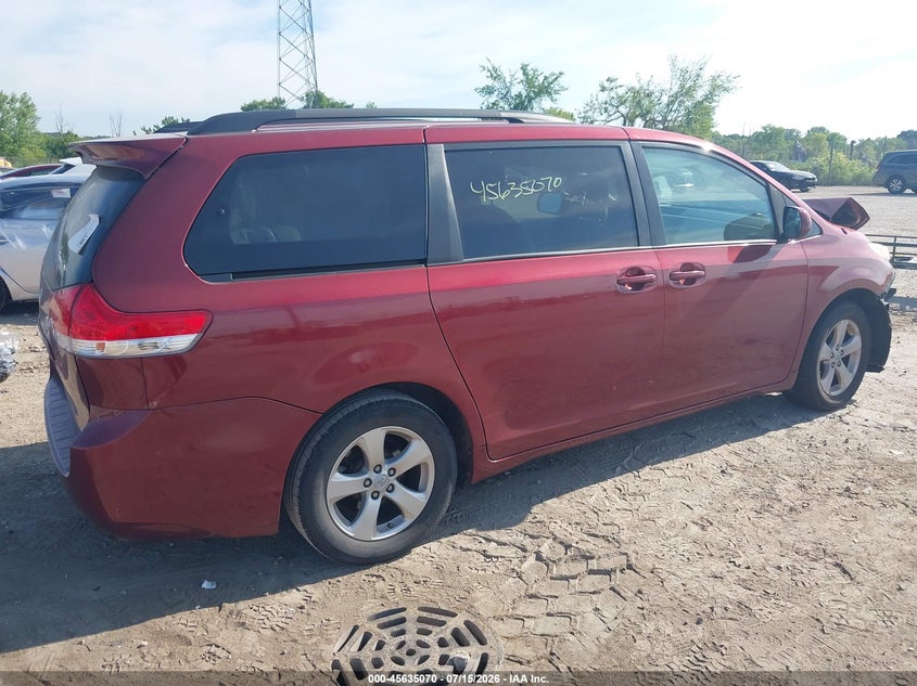 2011 Toyota Sienna VIN 5TDKK3DC1BS118728 IAAI salvage auction — FRONT END, Junk Bill Of Sale Mv2459 (Wisconsin), sold $400 on 2026-07-28 (photo 4)