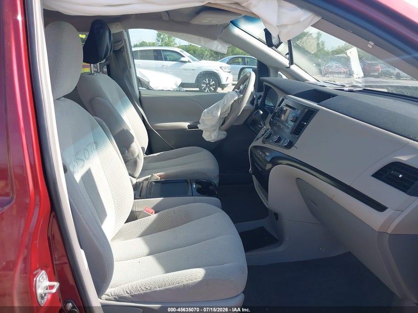 2011 Toyota Sienna VIN 5TDKK3DC1BS118728 IAAI salvage auction — FRONT END, Junk Bill Of Sale Mv2459 (Wisconsin), sold $400 on 2026-07-28 (photo 5)