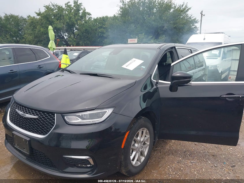 2026 Chrysler Pacifica VIN 2C4RC1BGXTR209660 IAAI salvage auction — ENGINE DAMAGE, Enterprise Vehicles Clear Only (Colorado), sold $18,000 on 2026-07-30 (photo 6)