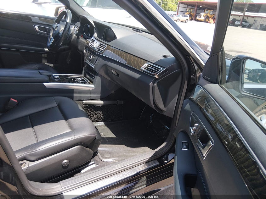 2016 Mercedes-benz E-klasse VIN WDDHF5KB9GB306602 IAAI salvage auction — FRONT END, Salvage Title, sold $3,350 on 2026-08-04 (photo 5)