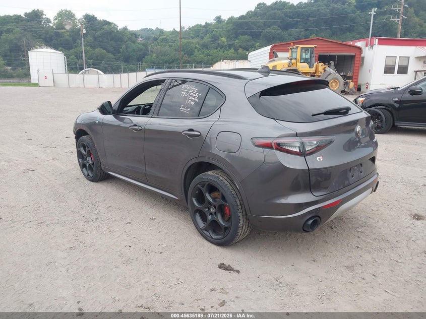 2024 Alfa romeo Stelvio VIN ZASPAKBN0R7D82980 IAAI salvage auction — RIGHT FRONT, Salvage (Pennsylvania), sold $15,700 on 2026-08-04 (photo 3)