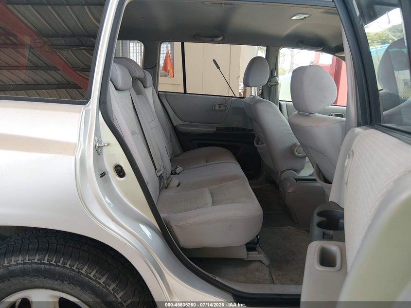 2006 Toyota Highlander VIN JTEGD21A860137553 IAAI salvage auction — NORMAL WEAR, Clear (Florida), sold $925 on 2026-07-28 (photo 8)