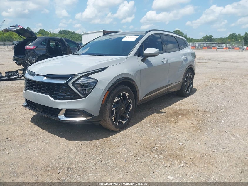 2025 Kia Sportage VIN 5XYK53DF1SG245526 IAAI salvage auction — SIDE, Salvage Title, sold $10,700 on 2026-08-02 (photo 2)