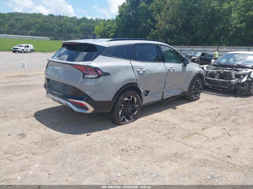 2025 Kia Sportage VIN 5XYK53DF1SG245526 IAAI salvage auction — SIDE, Salvage Title, sold $10,700 on 2026-08-02 (photo 4)