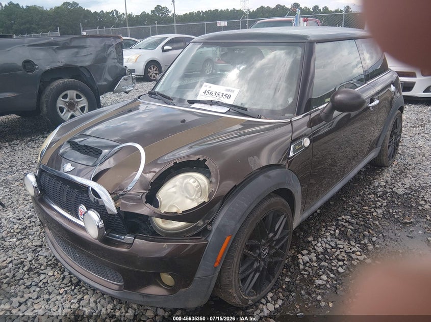 2010 Mini Cooper VIN WMWMF7C52ATZ72521 IAAI salvage auction — NORMAL WEAR, Clear (Georgia), sold $400 on 2026-07-31 (photo 2)