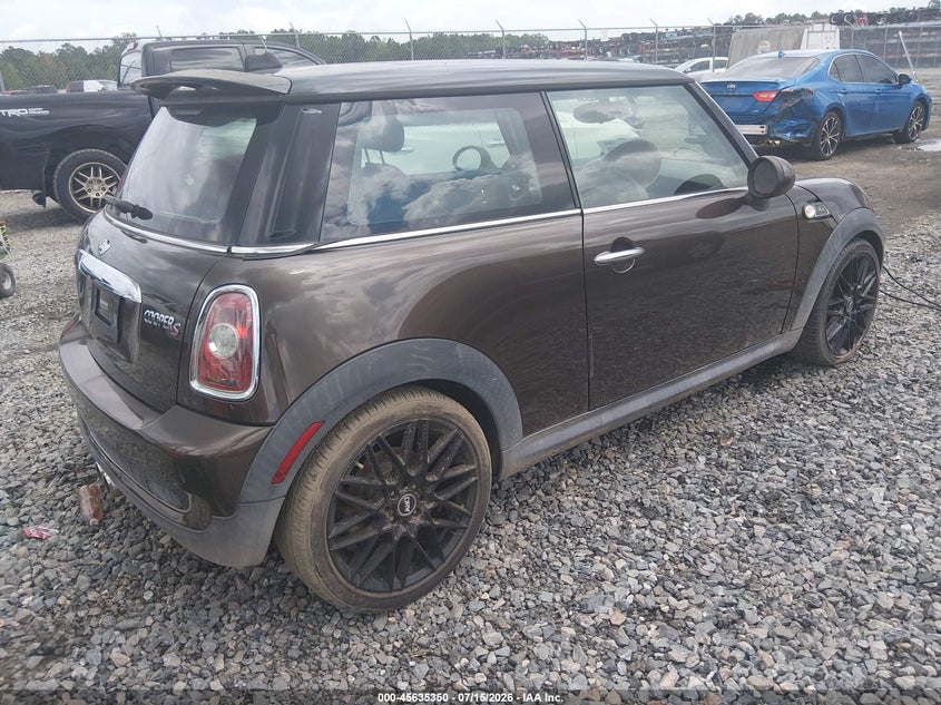 2010 Mini Cooper VIN WMWMF7C52ATZ72521 IAAI salvage auction — NORMAL WEAR, Clear (Georgia), sold $400 on 2026-07-31 (photo 4)